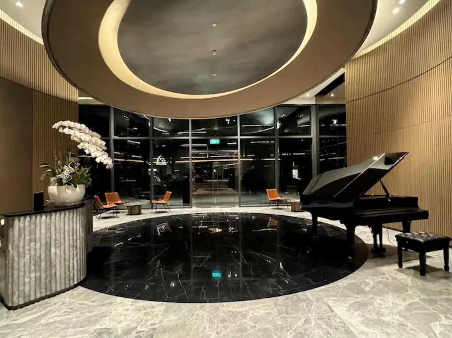 The Metropole -Complex "Opera, Crest, Galleria " -Free Pool-Gym-Sauna Room-Yoga Room Ho Chi Minh-stad Buitenkant foto